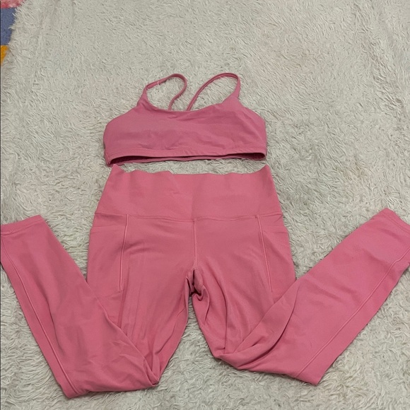 Athleta Pants - Athleta Transend Bra and Salutation Stash High Rise Leggings set